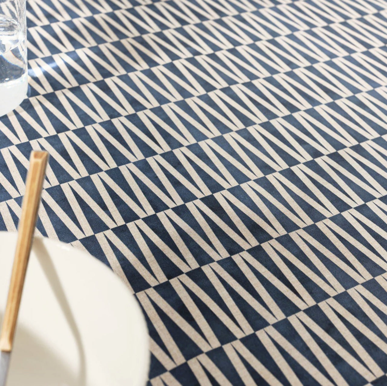 Mantel Antimanchas Resinado Geométrico Azúl