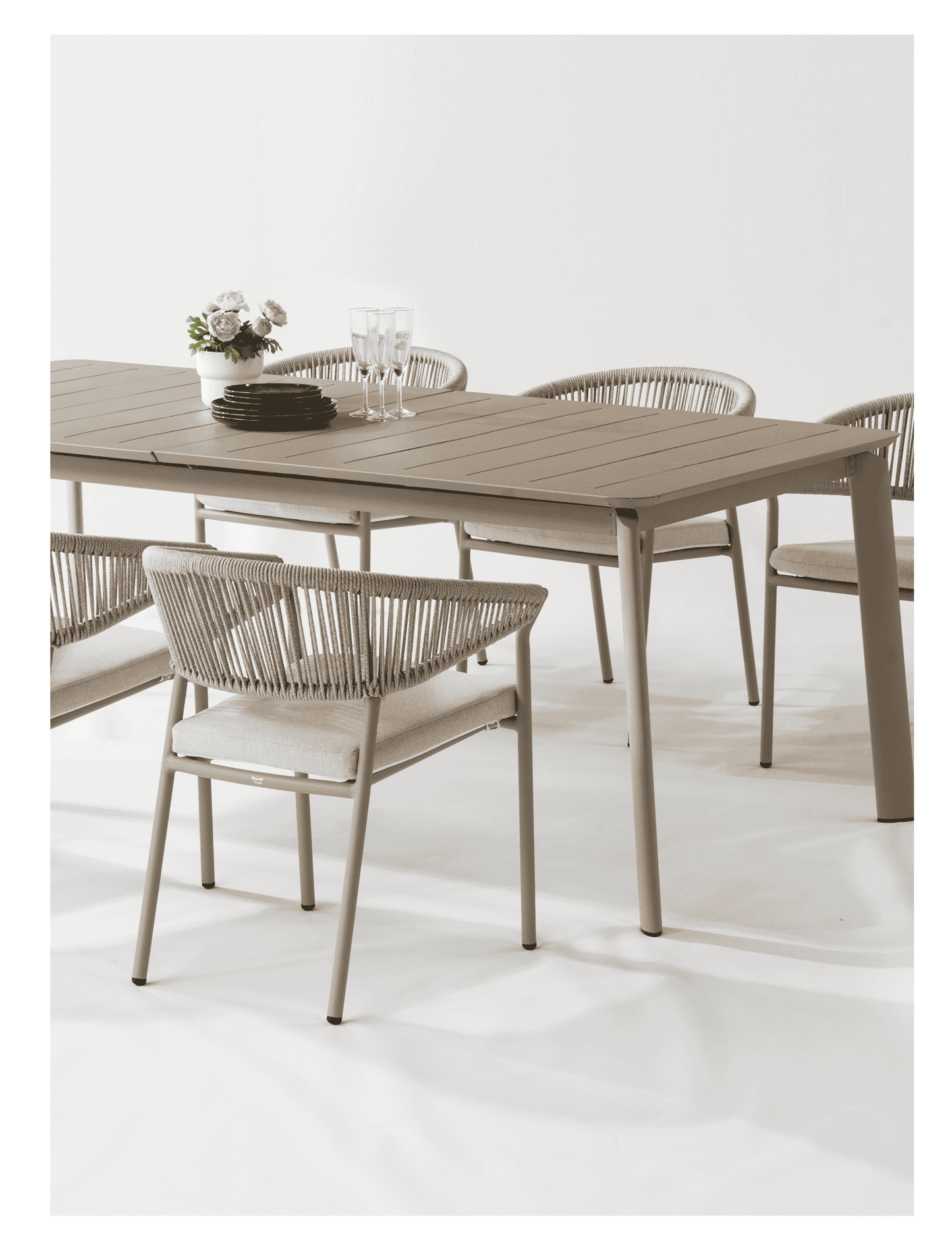 Mesa de Comedor Extensible Aluminio Arena Mediana